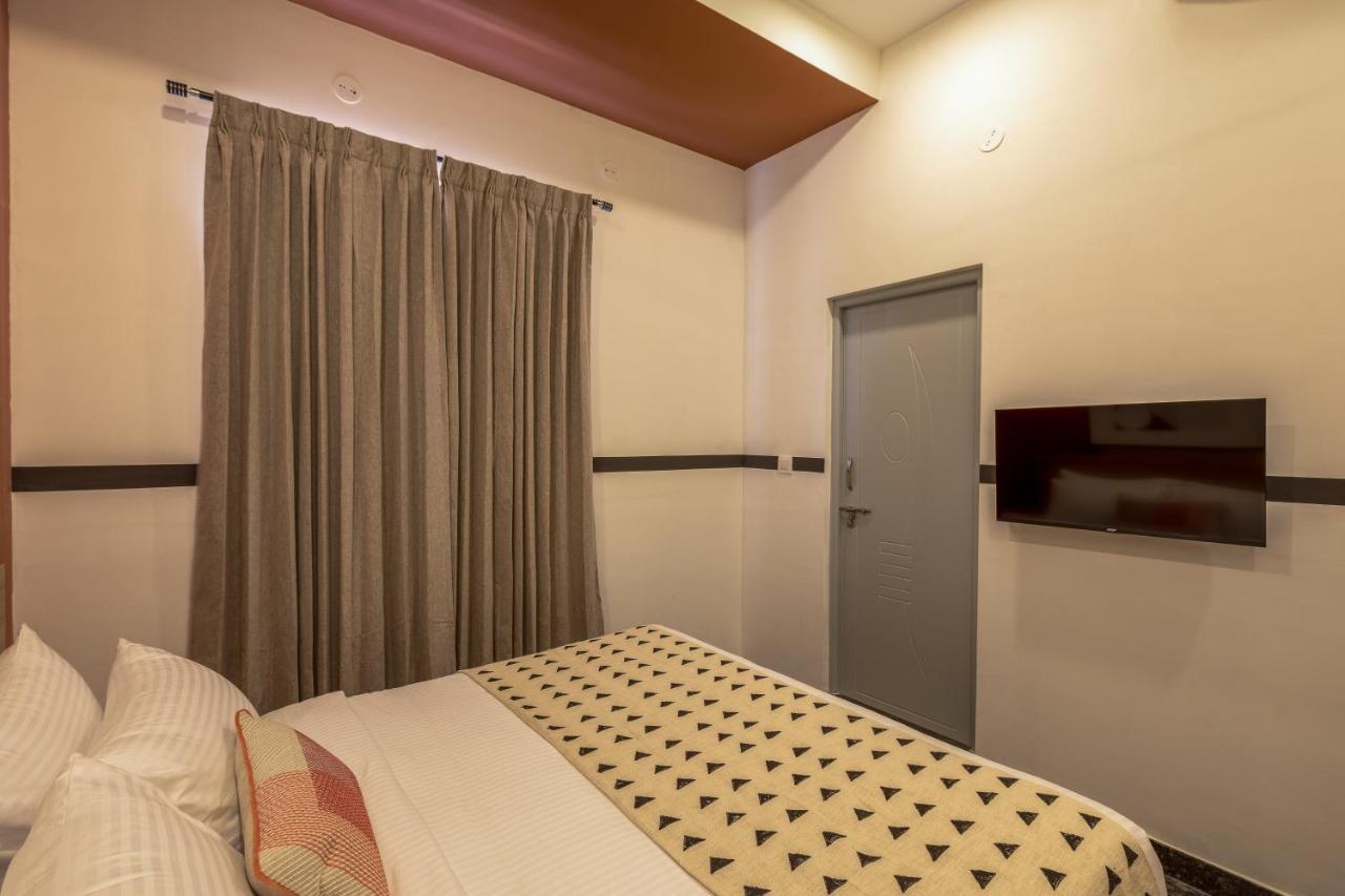 Olive Zip Domlur By Embassy Group Hotel Bangalore Exterior photo